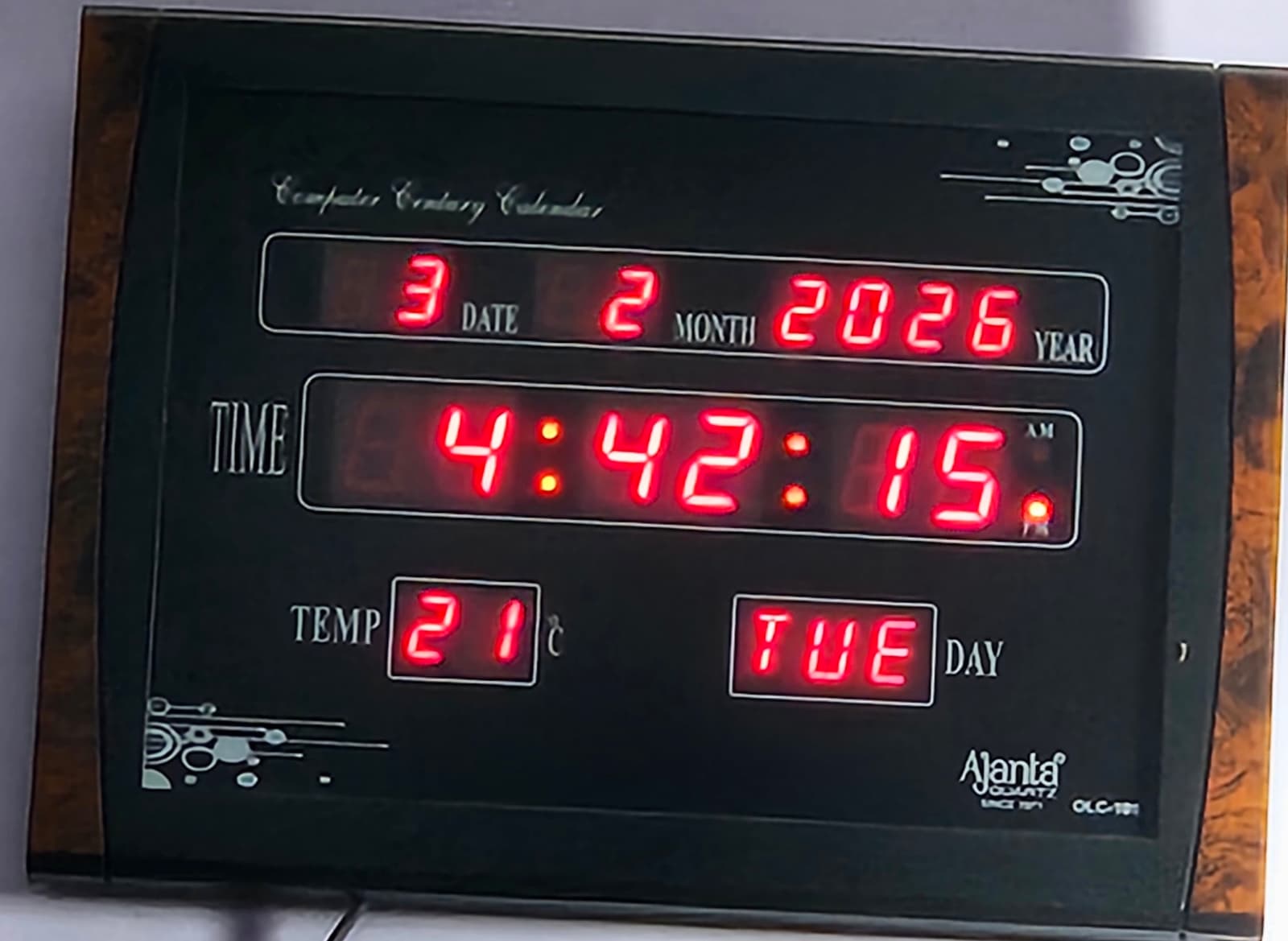 Digital clock  for sale in JHANSI, Uttar Pradesh