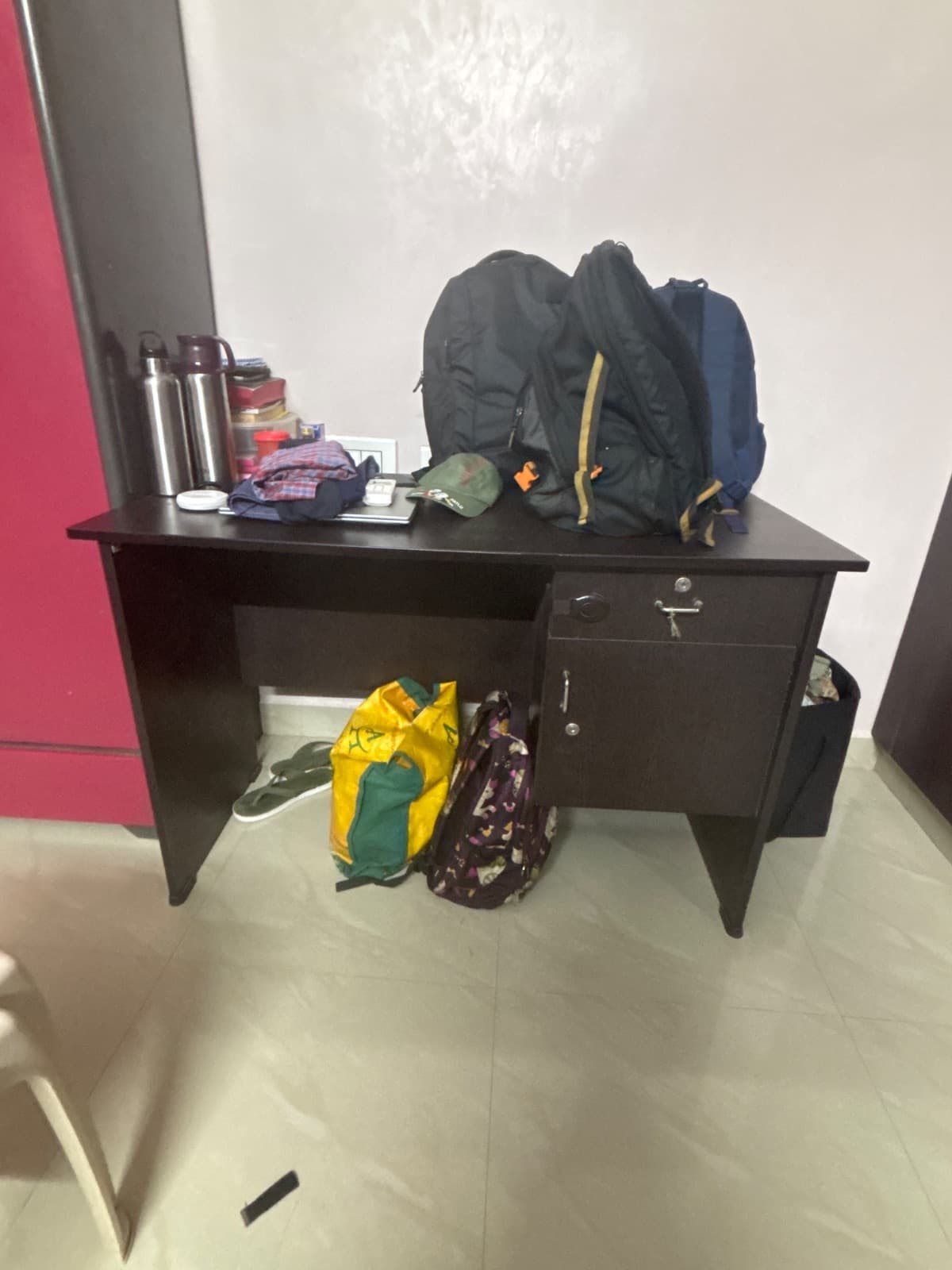 One steel beerow, dressing table and laptop table for sale in Chennai, Tamil Nadu