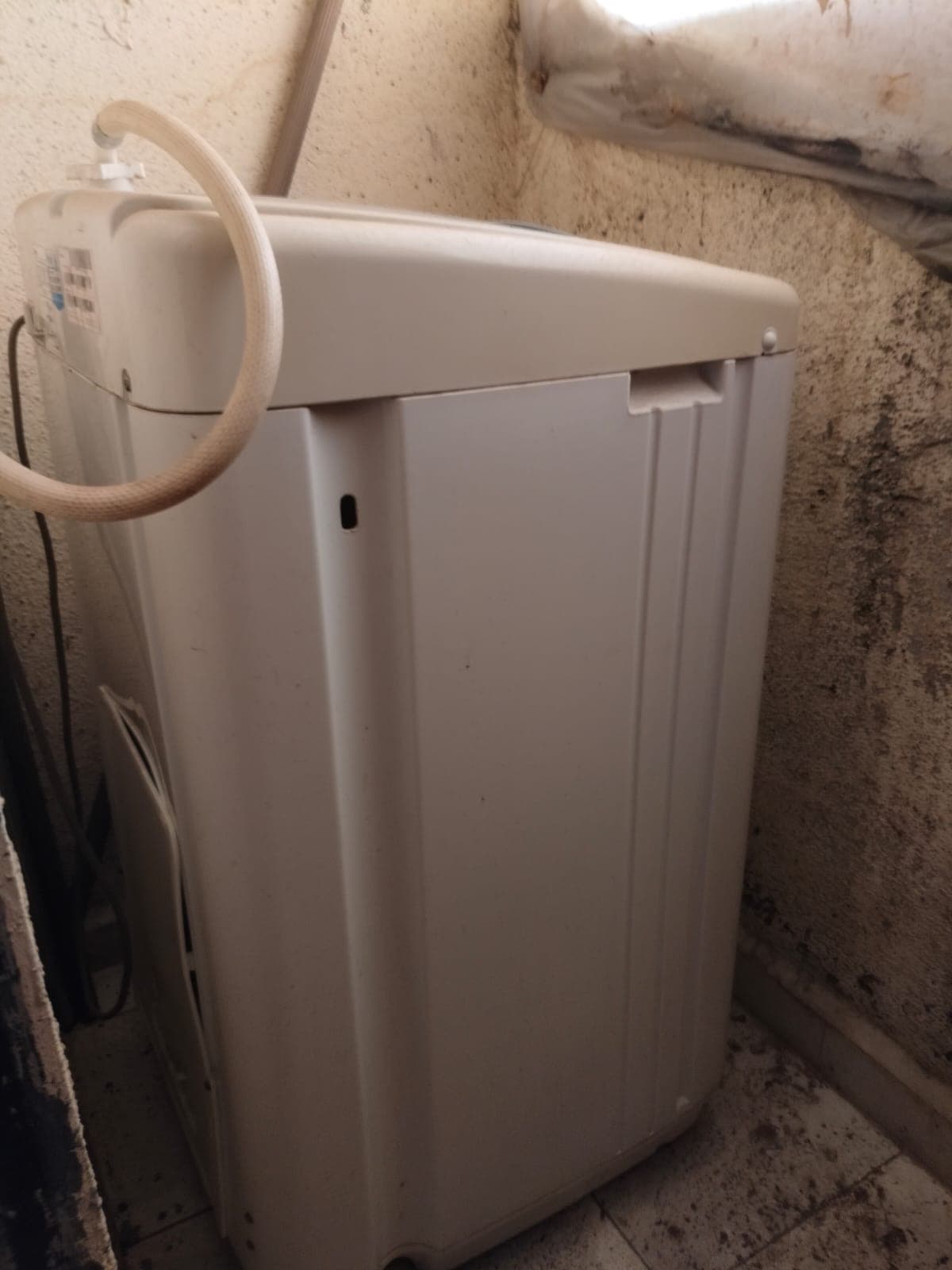 Haier 5.5L fully automatic washing machine - Thumbnail 3