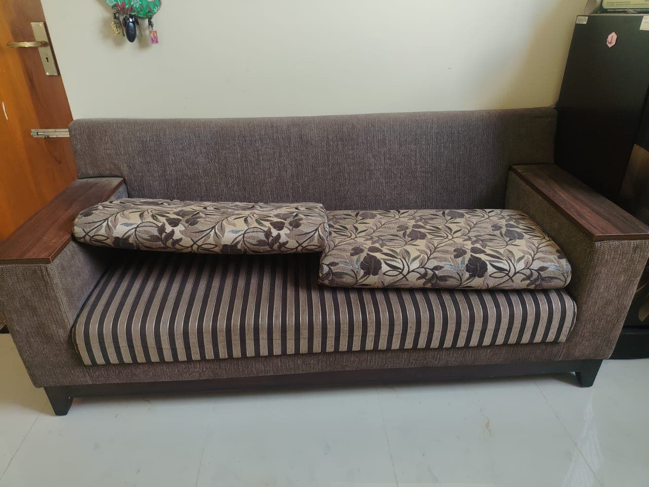 SOFA 3 seater - Thumbnail 2