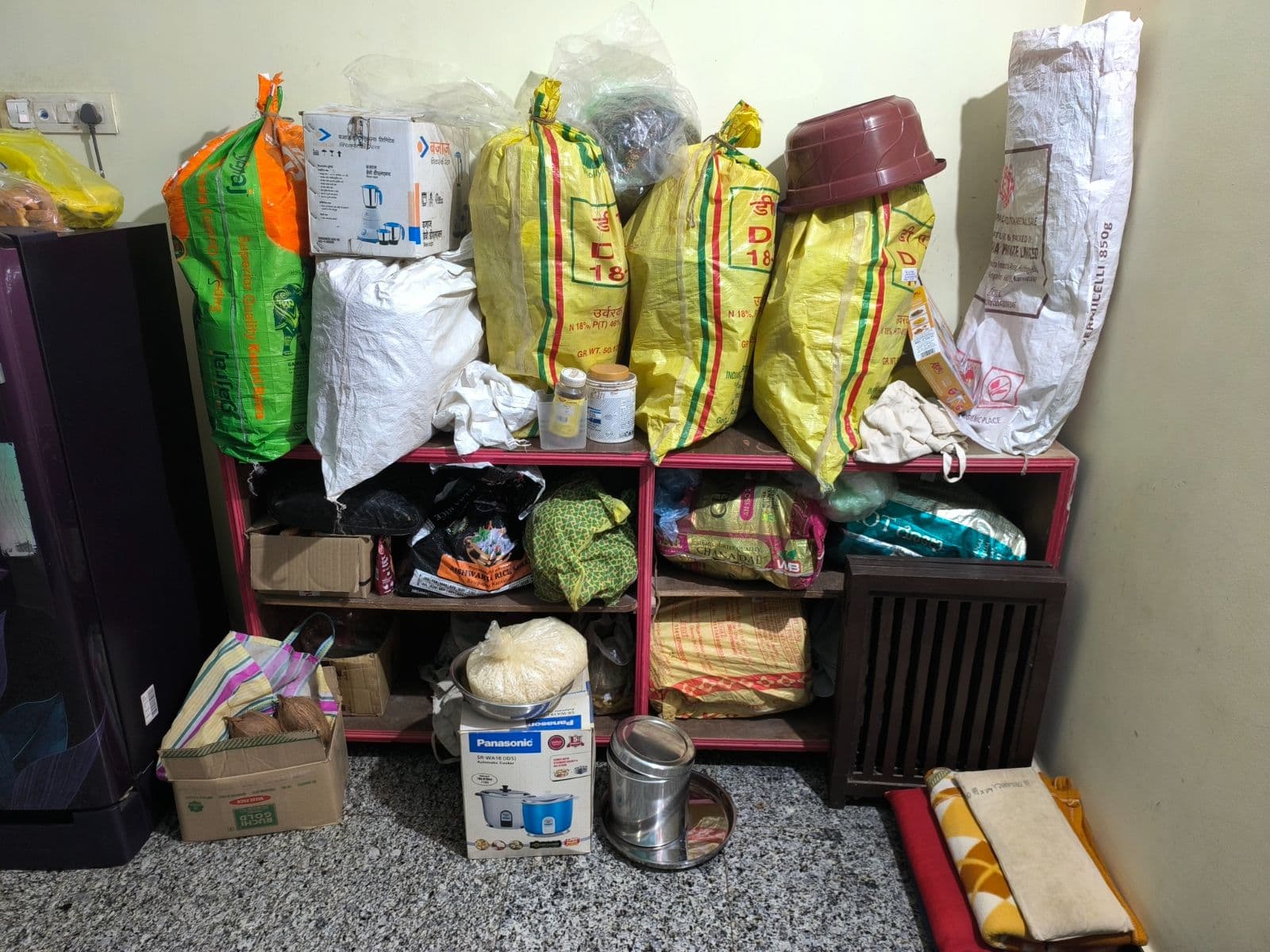 Shop Counters for Storage purpose - Thumbnail 2
