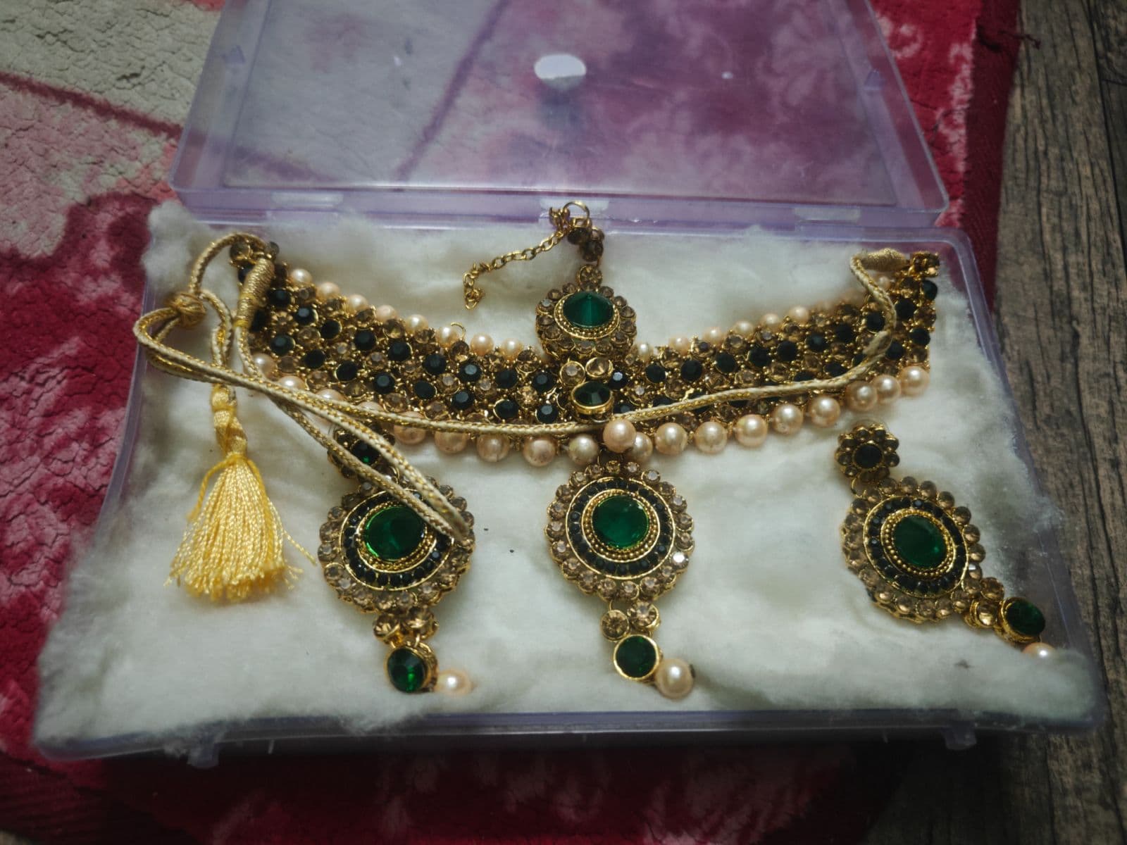 Necklace earrings and mangtika - Thumbnail 3