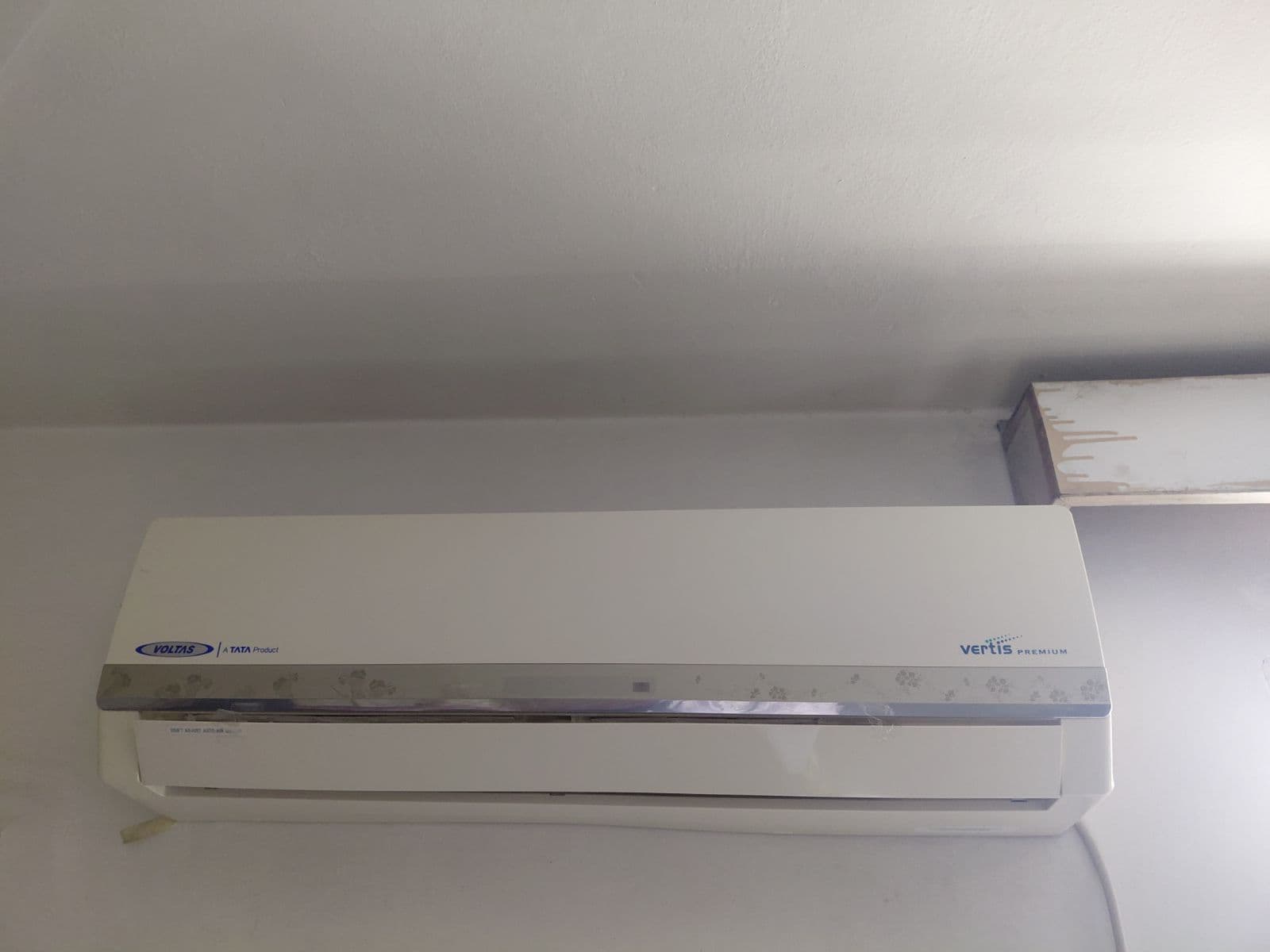 Air conditioner Voltas 1.5 t split for sale in Delhi, Delhi