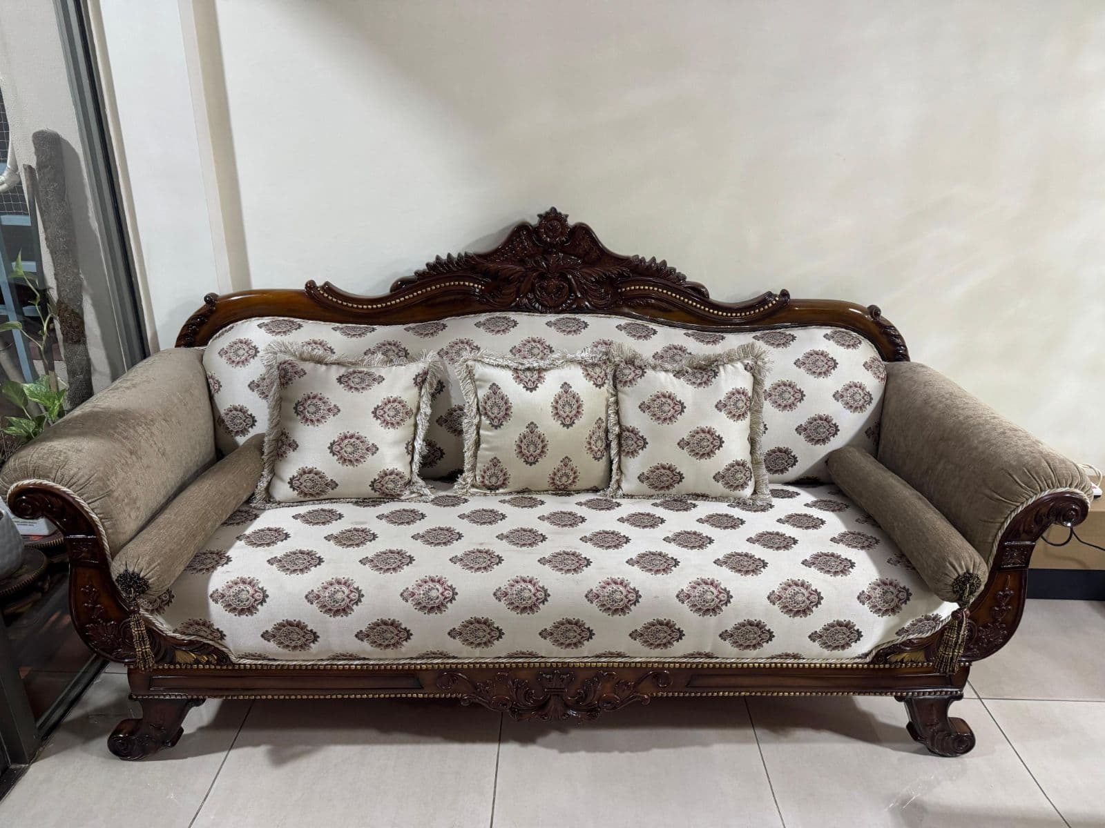Sofa set 3-seater or 2-seater or both - Thumbnail 3