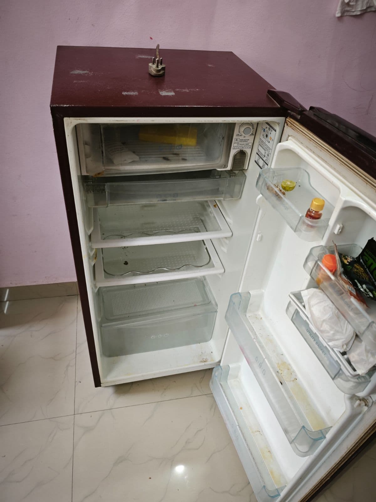 Lg refrigerator - Thumbnail 2
