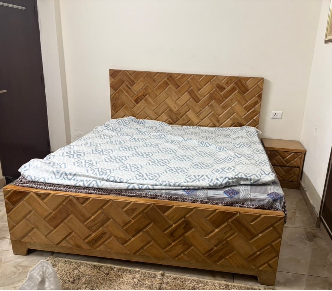 Double bed box type with side tables for sale in Sonipat, Haryana