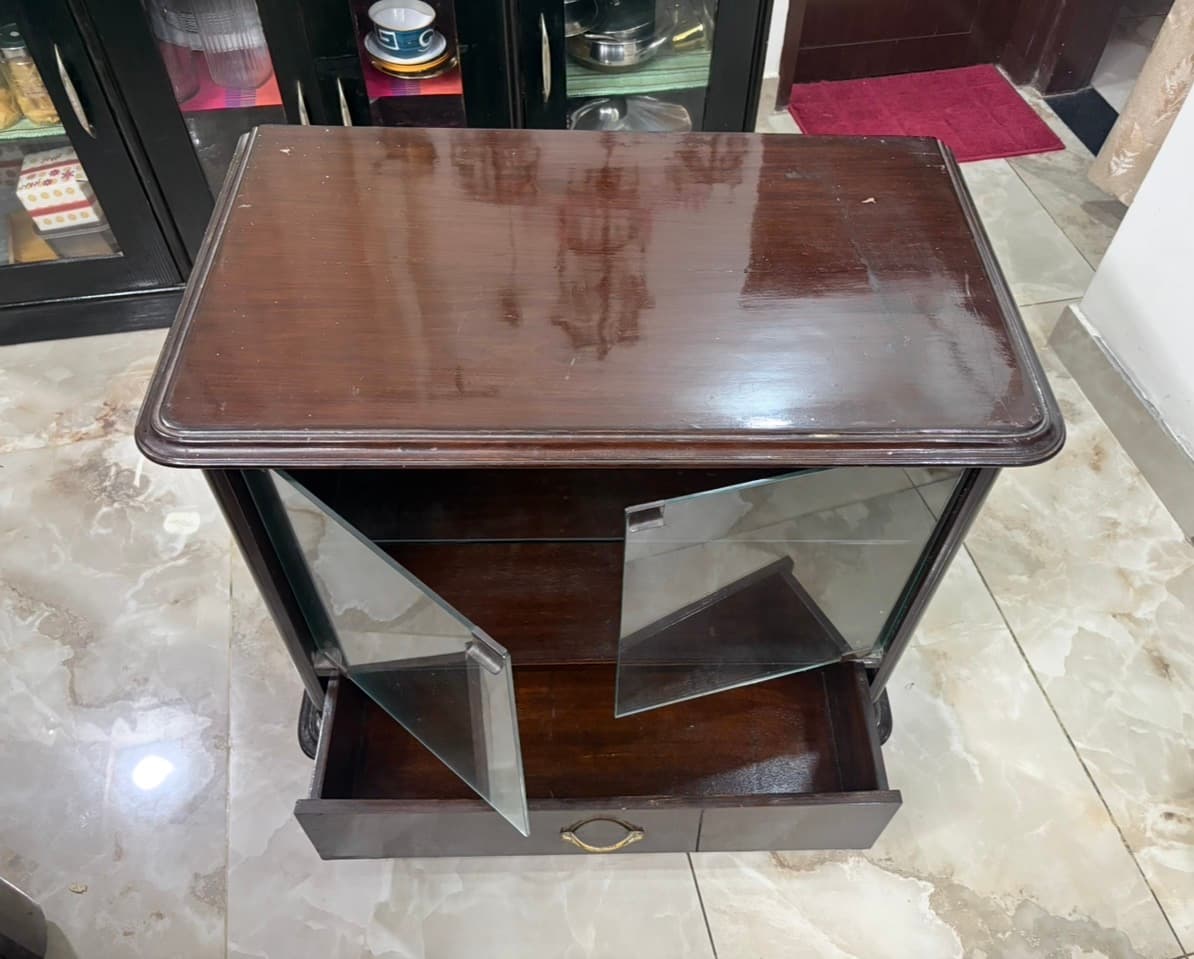 Show case for sale in Sonipat, Haryana