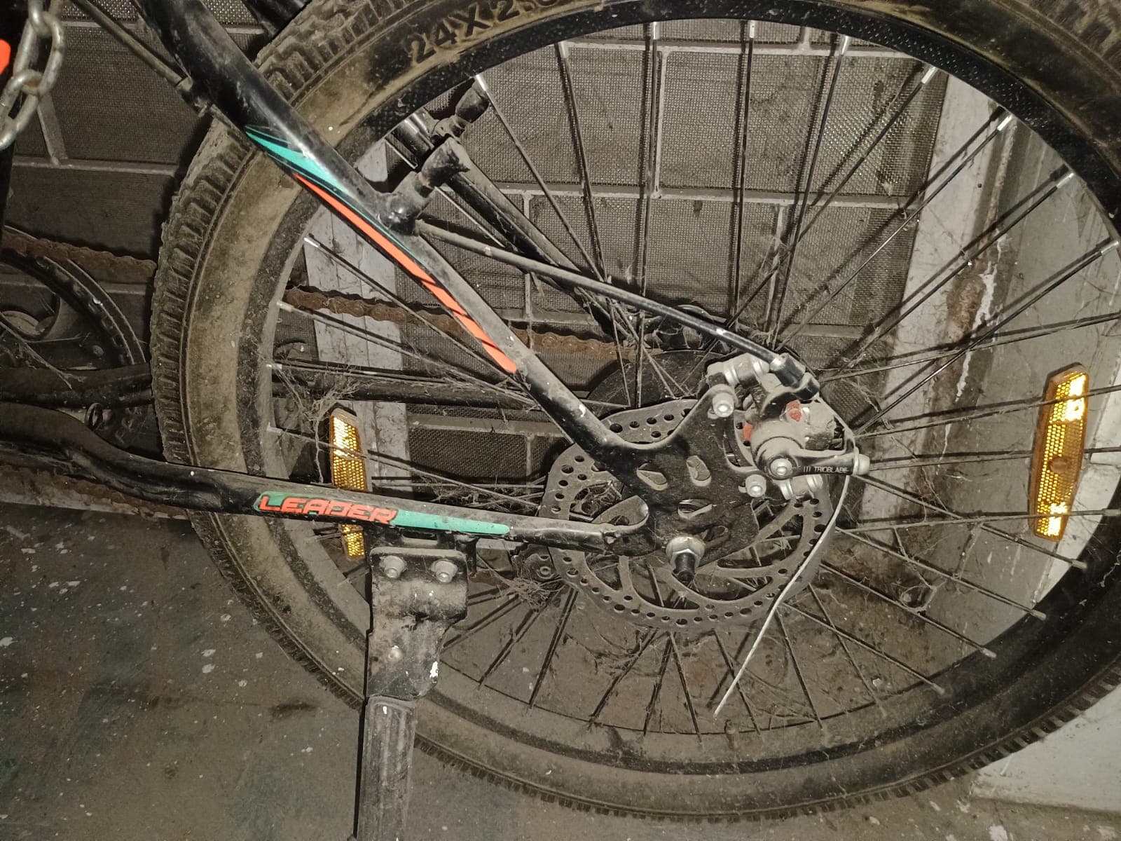 Leader Beast 7 speed gear Bicycle, one year old - Thumbnail 2