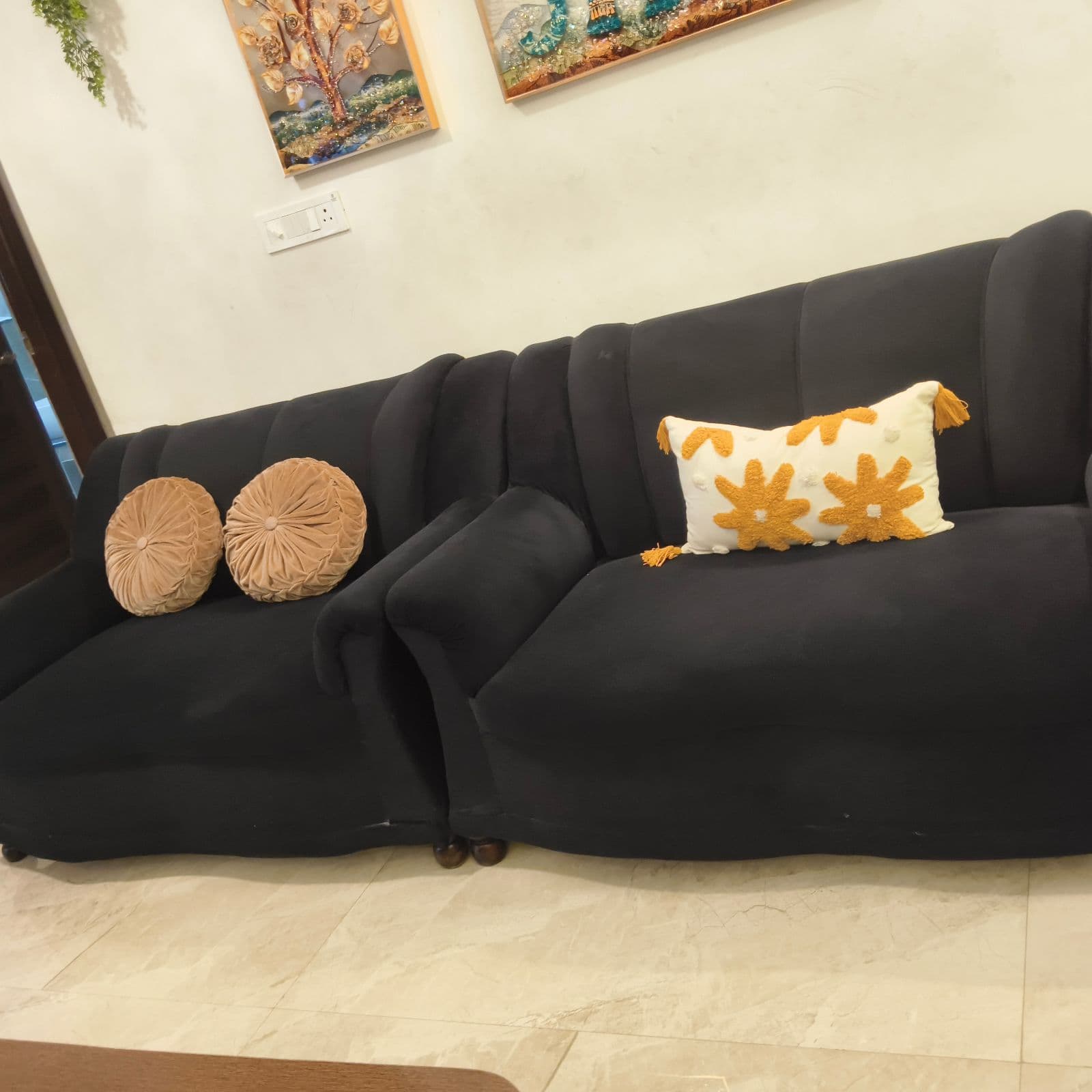 7 sear sofa set with wooden tea table - Thumbnail 3